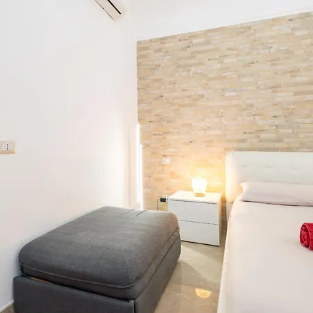 Apartman Domus Enea - Colosseo Termini
