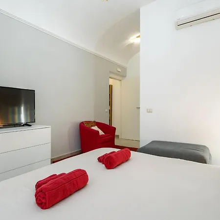 公寓 Domus Enea - Colosseo Termini 罗马