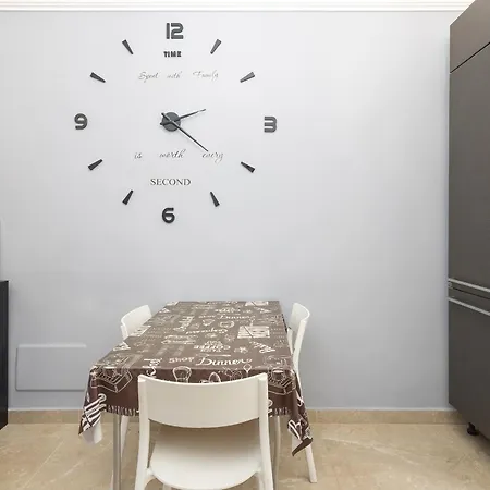 Domus Enea - Colosseo Termini Apartman
