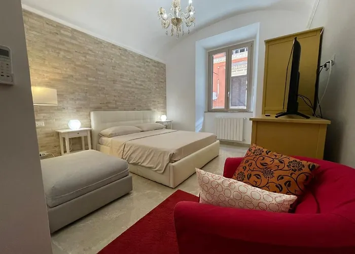 Apartment Domus Enea - Colosseo Termini *
