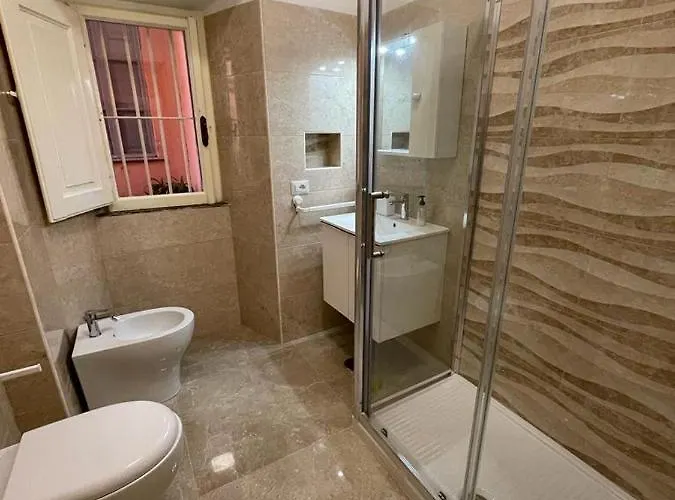 Domus Enea - Colosseo Termini Apartment