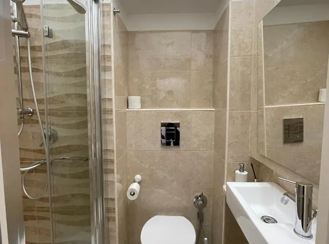 Apartment Domus Enea - Colosseo Termini